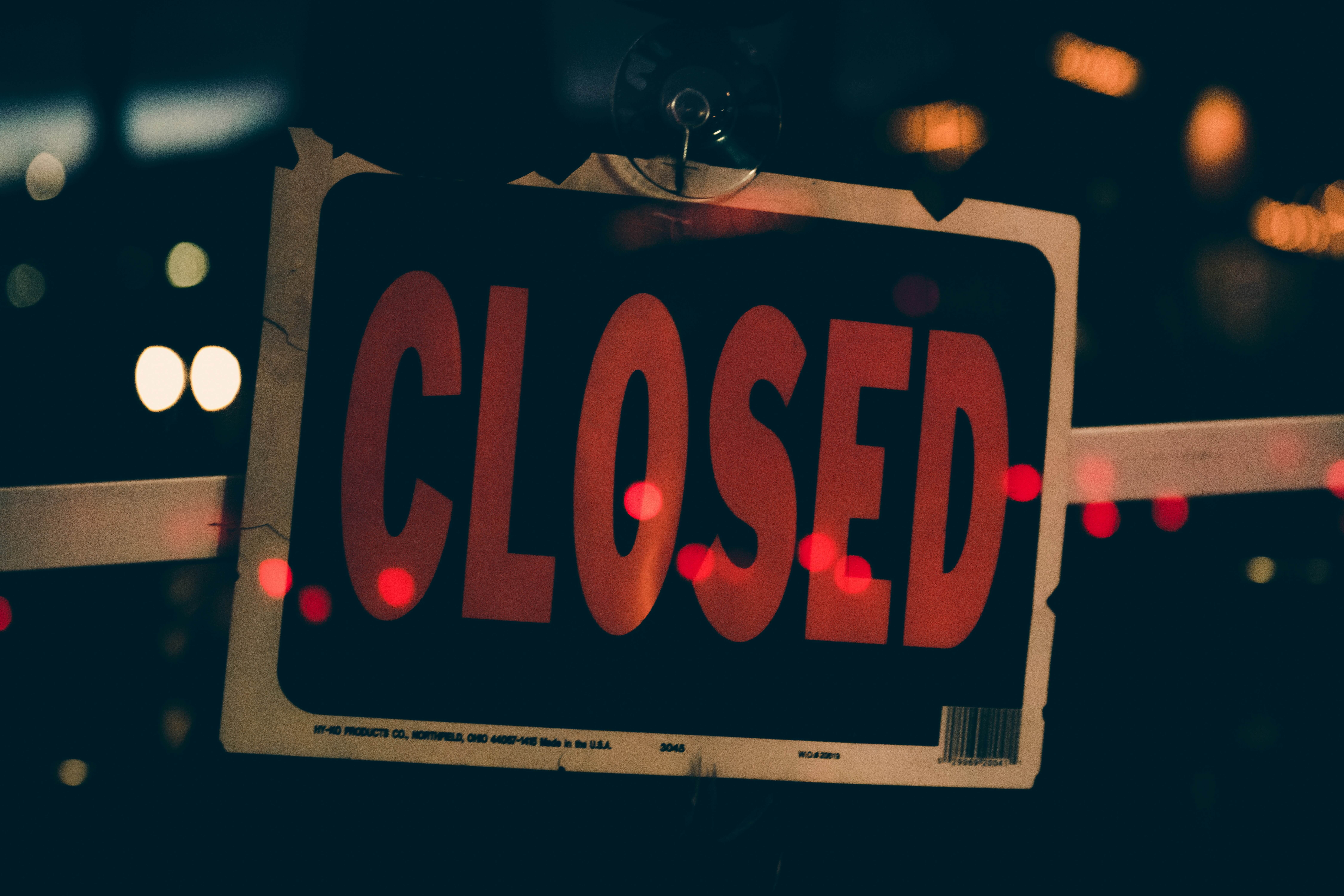 Closed Sign: DinoSupplies